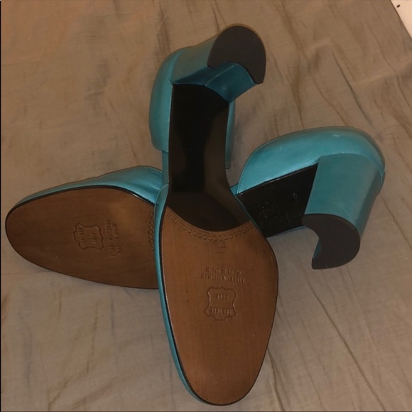 Stuart Weitzman Teal pump Like New 8.5 fits 8 - Picture 5 of 5